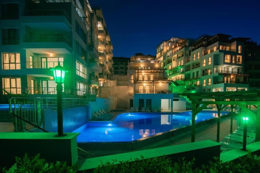 Byala Vista Loreta Apartments Exterior photo