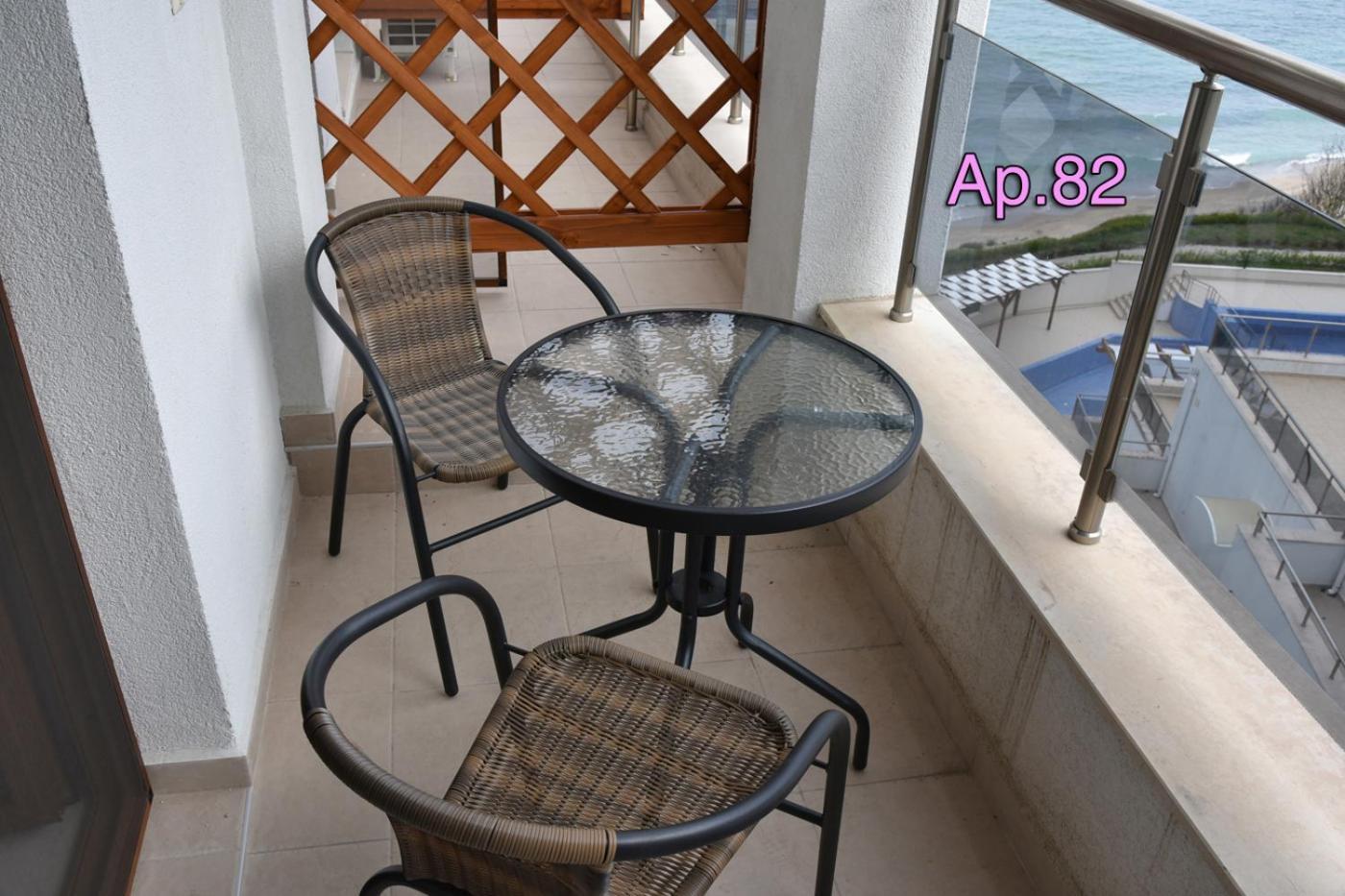 Byala Vista Loreta Apartments Exterior photo