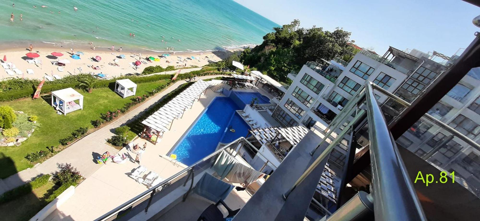 Byala Vista Loreta Apartments Exterior photo